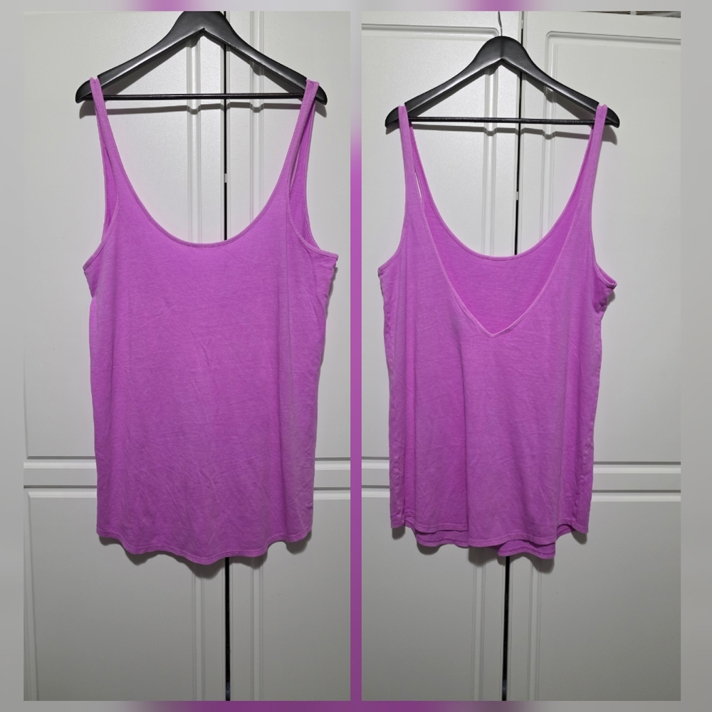 Victoria's Secret Womens Pink Deep V-Back Tank Top Campus Logo Dog Lightweight